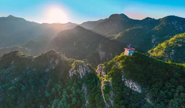 “齐鲁1号”-“泰山黄河号”旅游列车发车啦！途经莱芜千万别错过……
