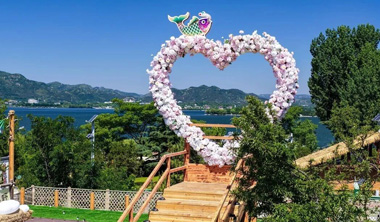 咖啡、机车、清风……雪野湖畔有惊喜，山水之间藏浪漫